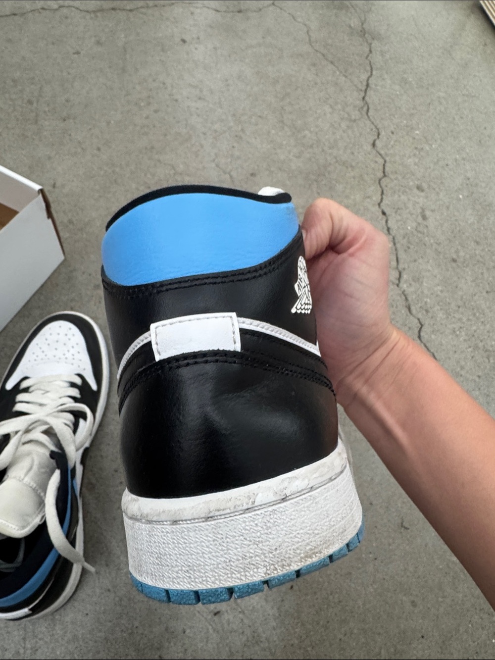 Nike Air Jordan 1 High Black White Light Blue - Picture 6 of 7